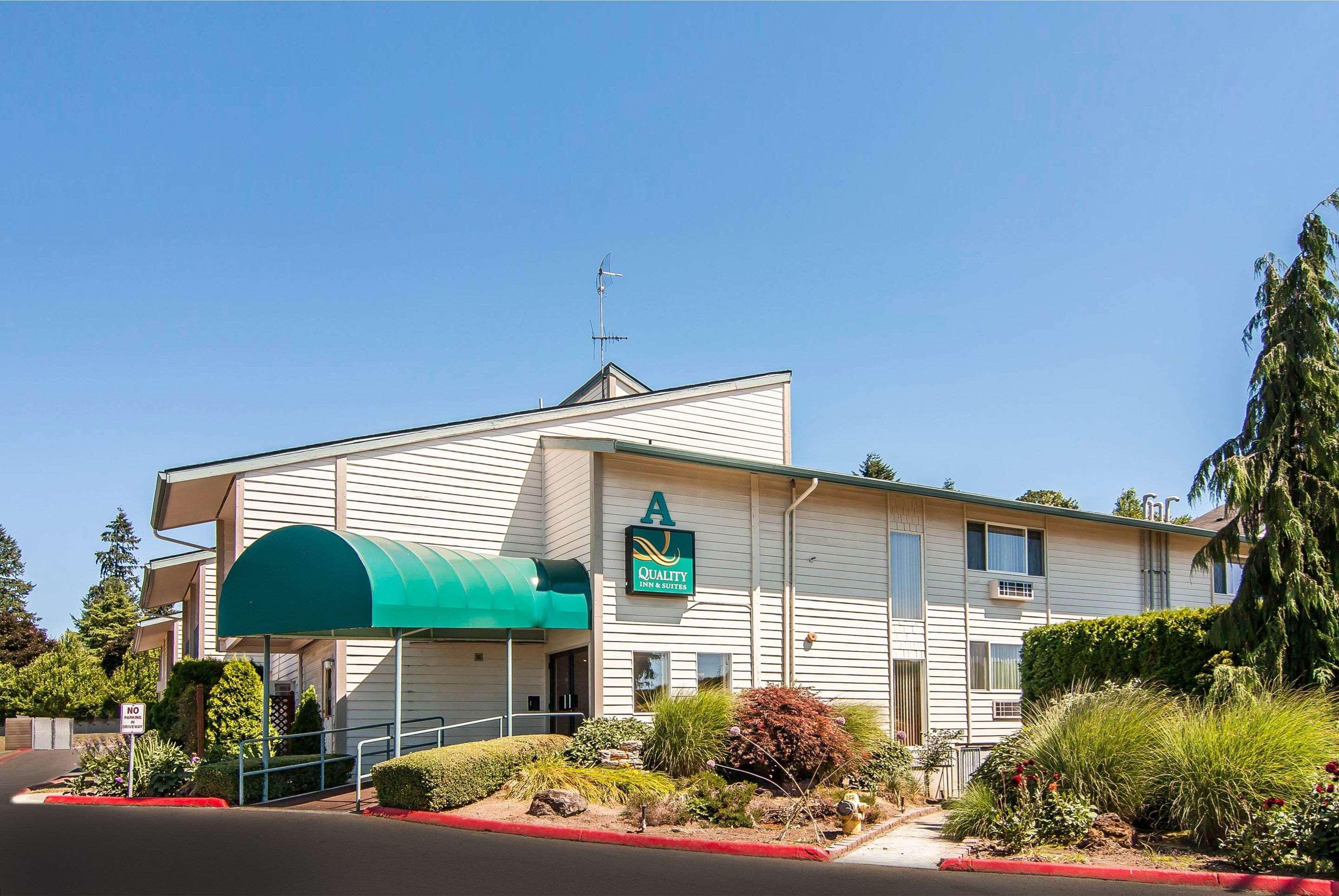 Quality Inn & Suites Vancouver - Hazel Dell Bagian luar foto