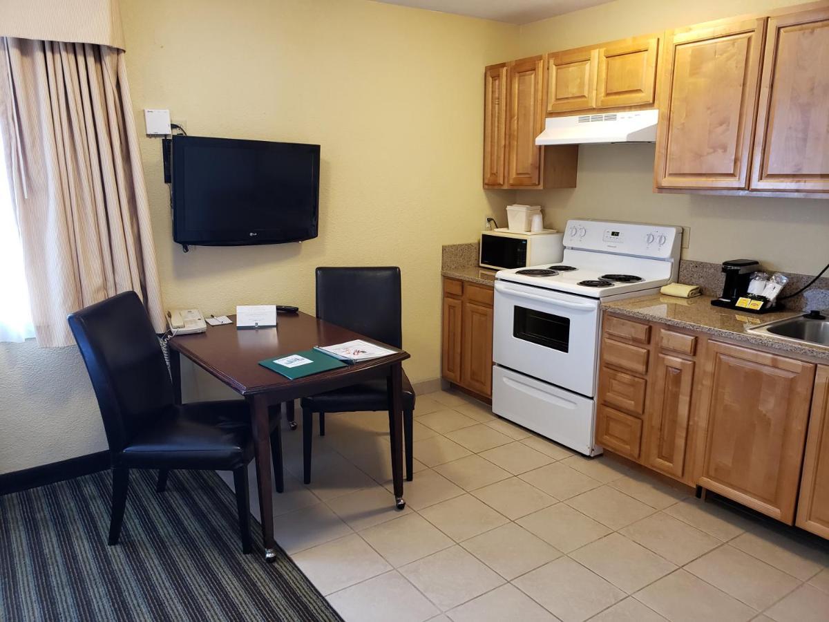 Quality Inn & Suites Vancouver - Hazel Dell Ruang foto