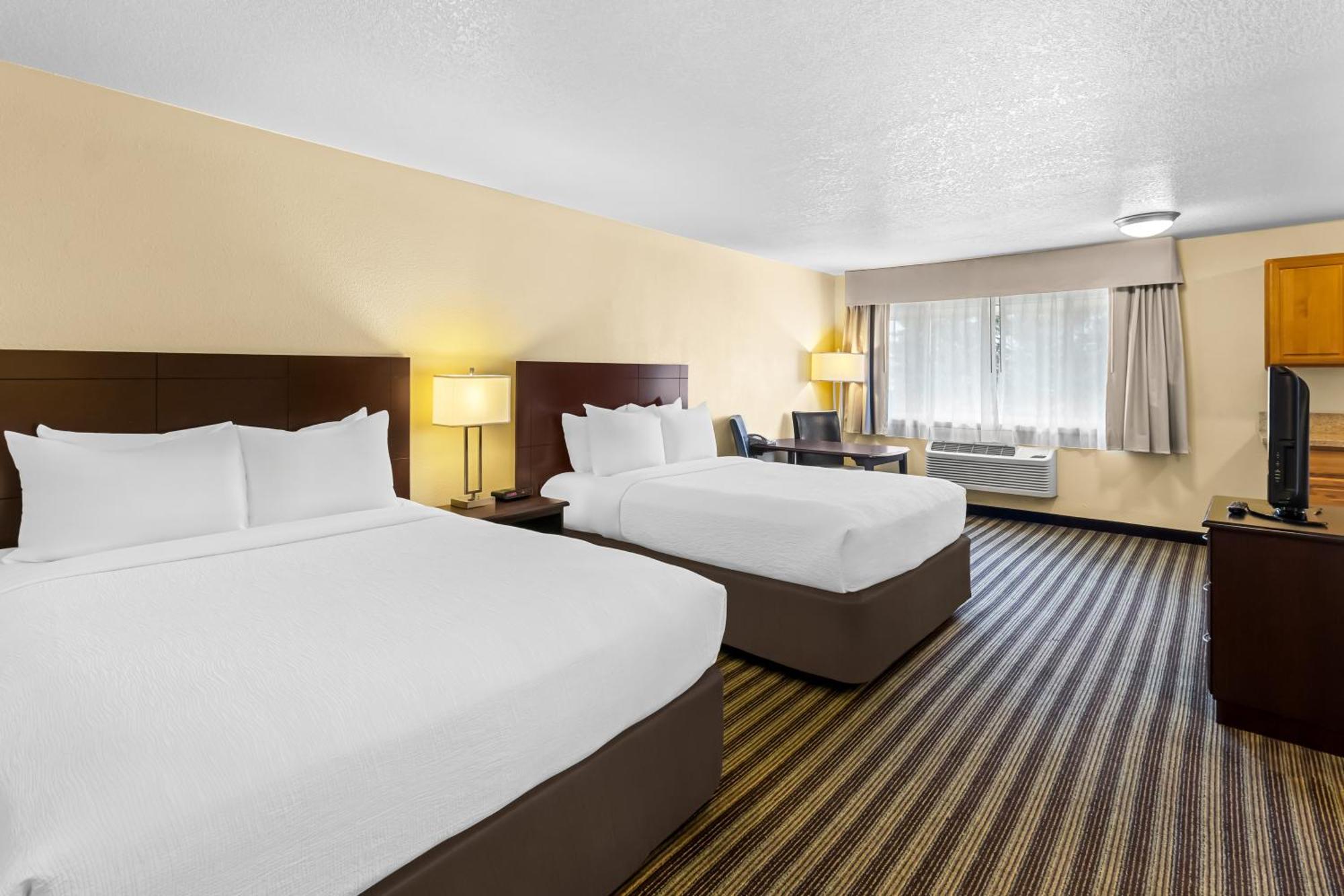 Quality Inn & Suites Vancouver - Hazel Dell Bagian luar foto