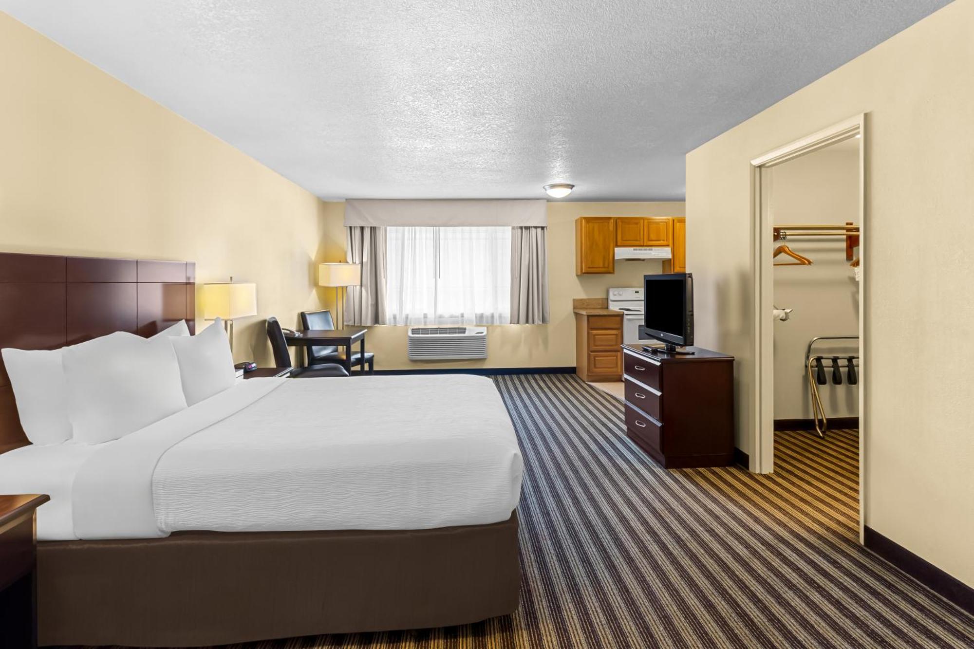 Quality Inn & Suites Vancouver - Hazel Dell Bagian luar foto
