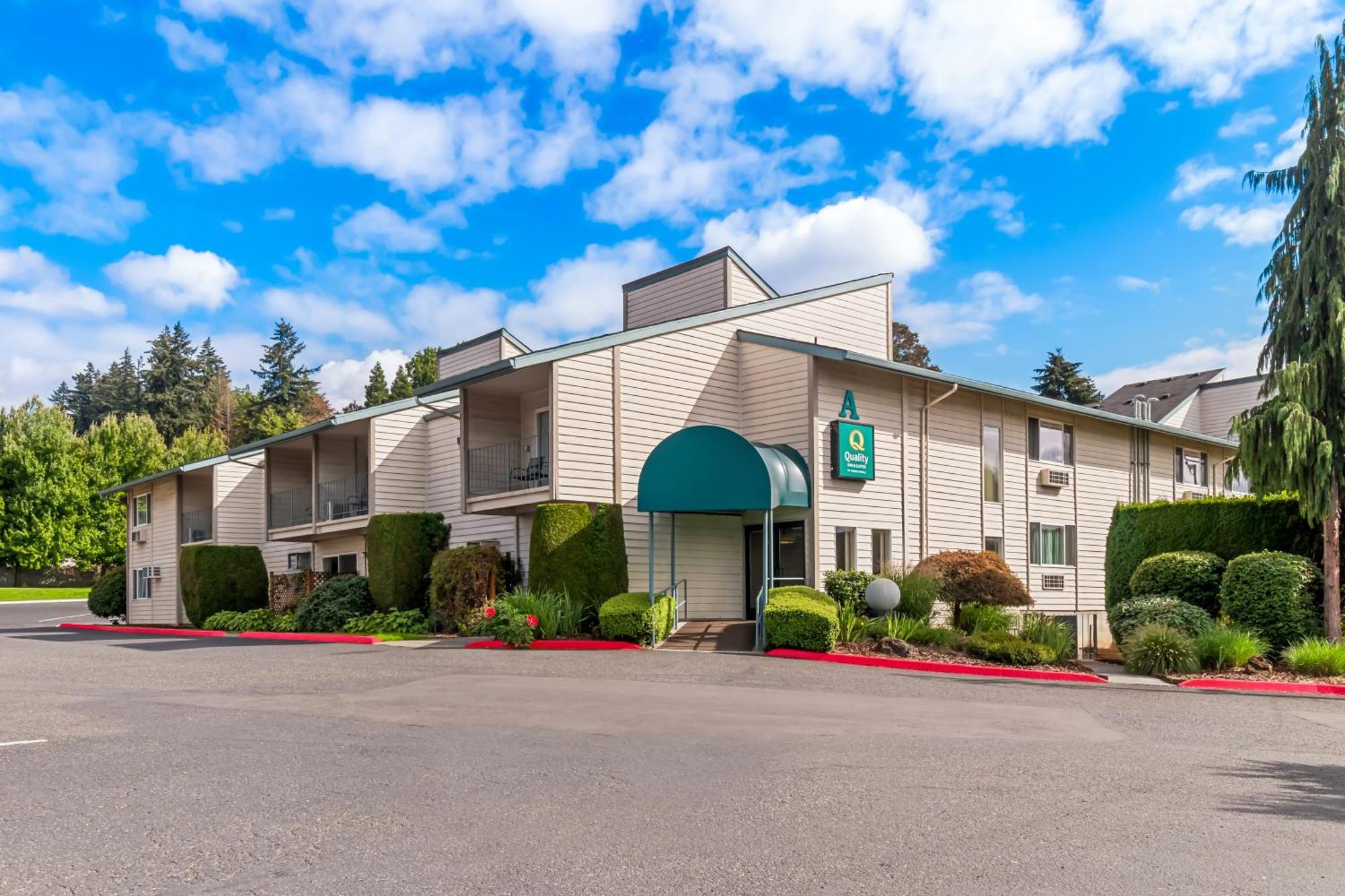 Quality Inn & Suites Vancouver - Hazel Dell Bagian luar foto